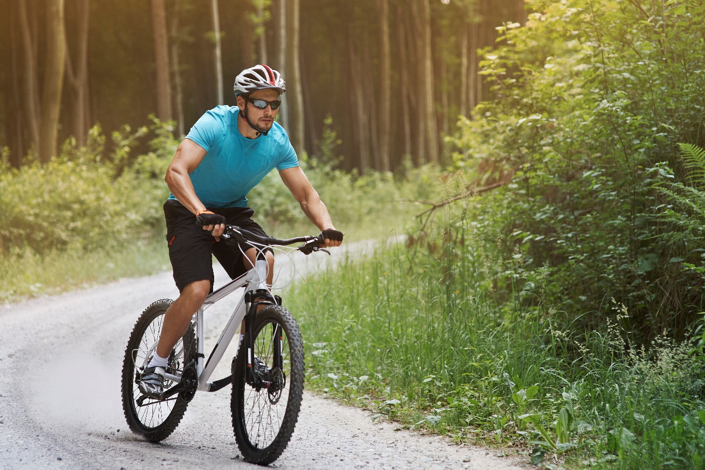 Unleash Your Inner Champion with Epic Cycles: Elevate Your Ride with High-End Bicycles and Accessories!