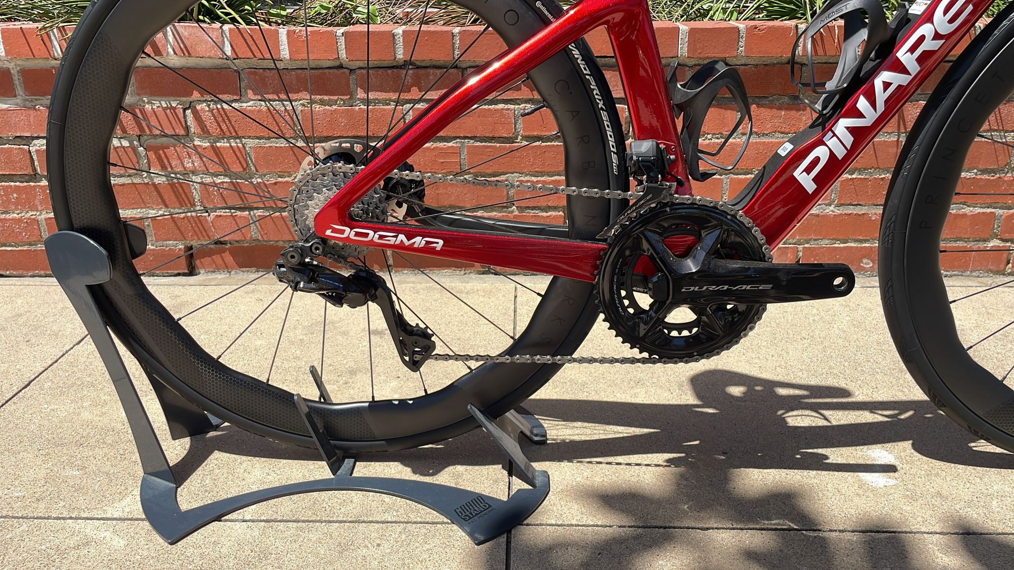 Dogma F Disc 2025 - Dura Ace Di2 (Power Meter) Size 50 (Demo Bike)