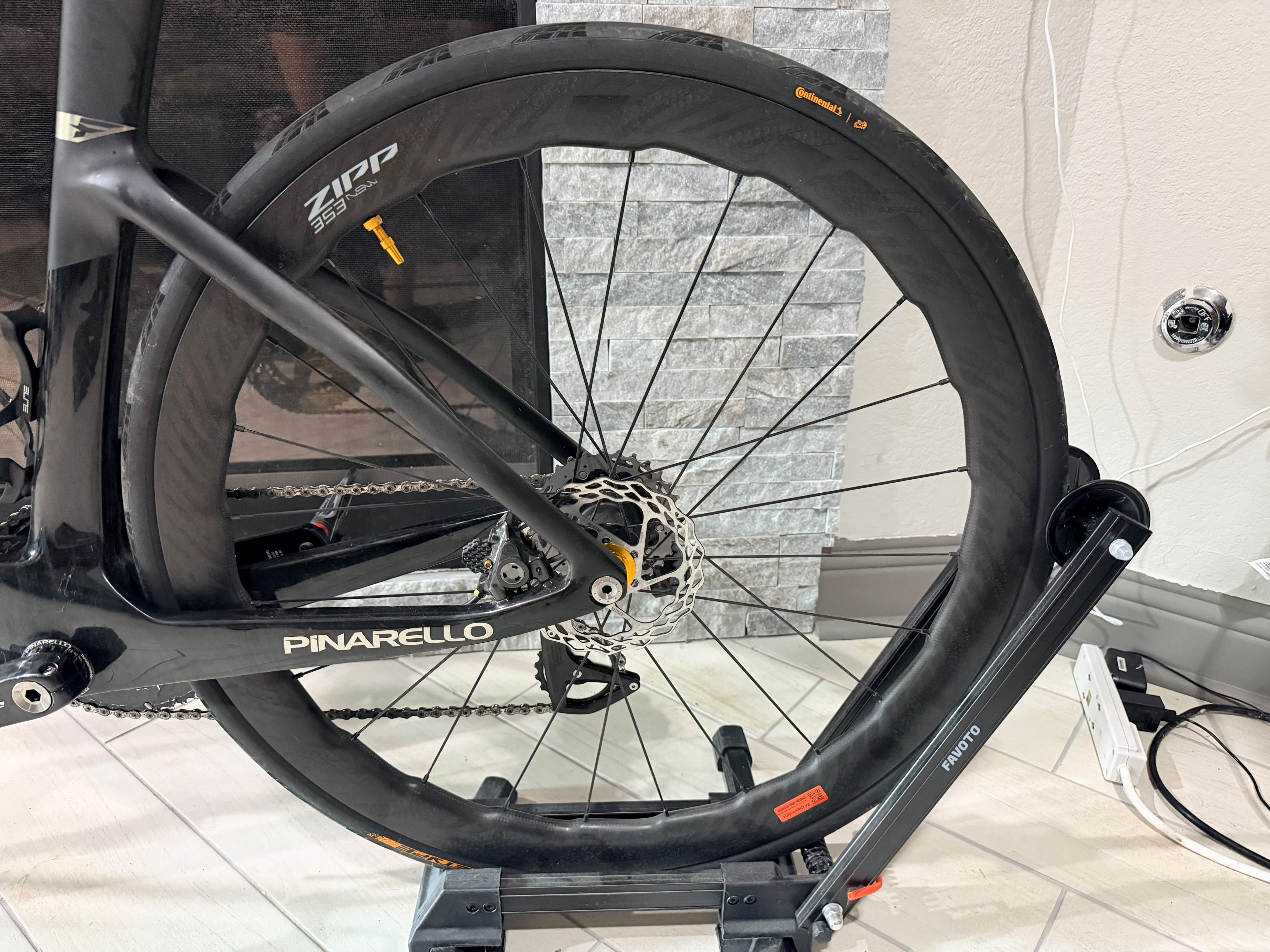 2025 Dogma F BOB Black on Black Dura Ace Di2 (with power meter) Zipp 353 NSW size 54cm. Pre-owned