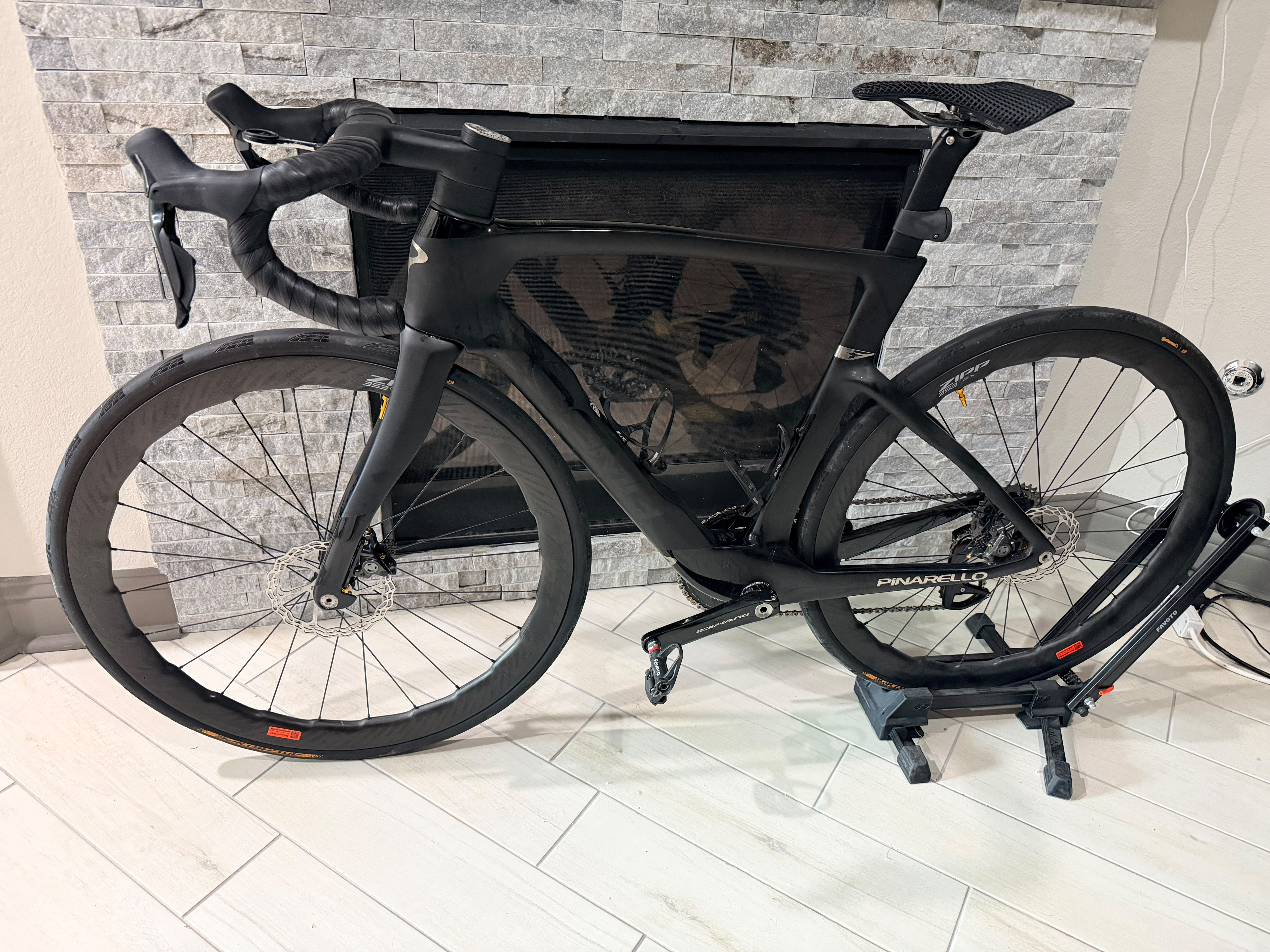 2025 Dogma F BOB Black on Black Dura Ace Di2 (with power meter) Zipp 353 NSW size 54cm. Pre-owned