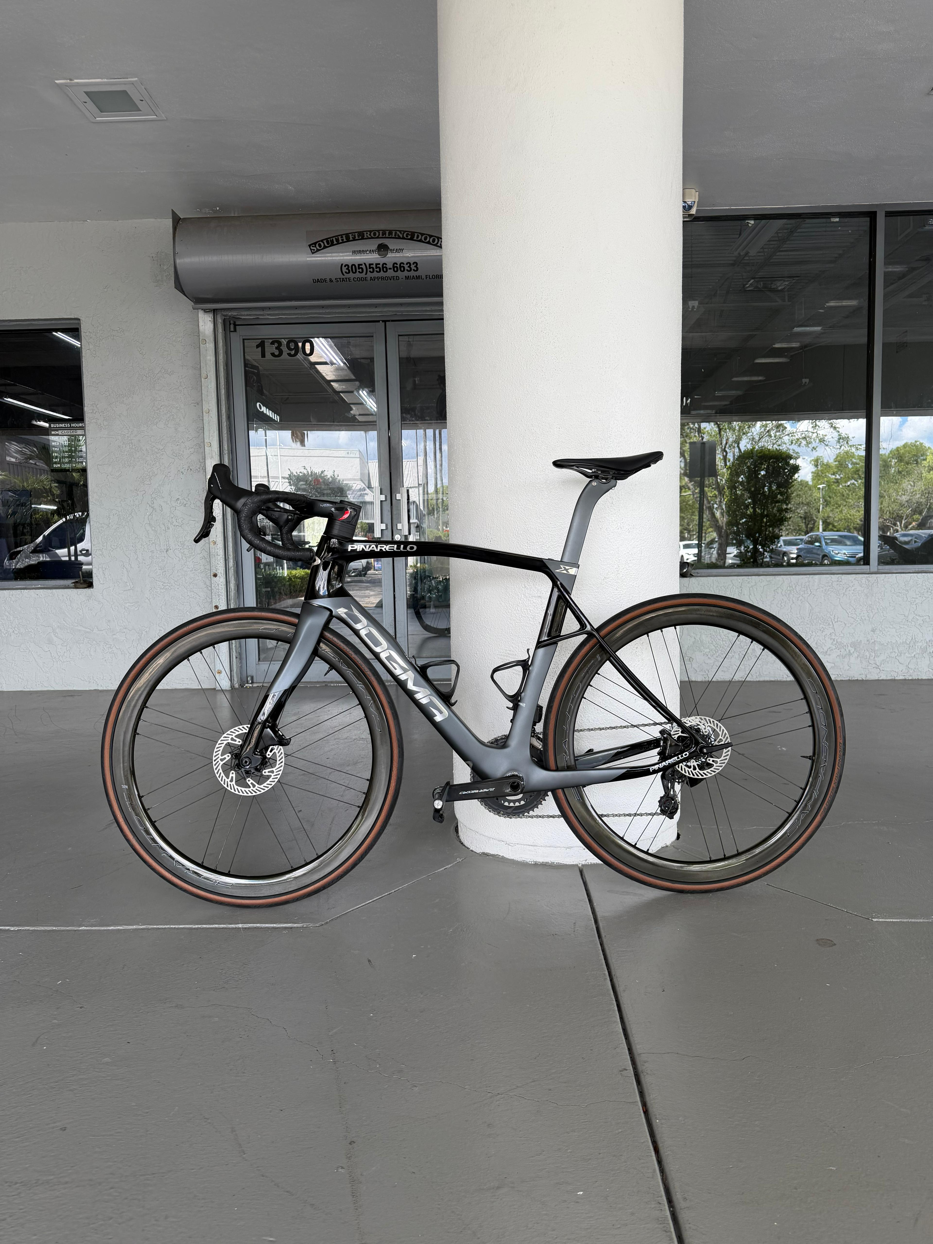 Pinarello Dogma X super record wireless Vector RS200 size 55cm. Pre-owned