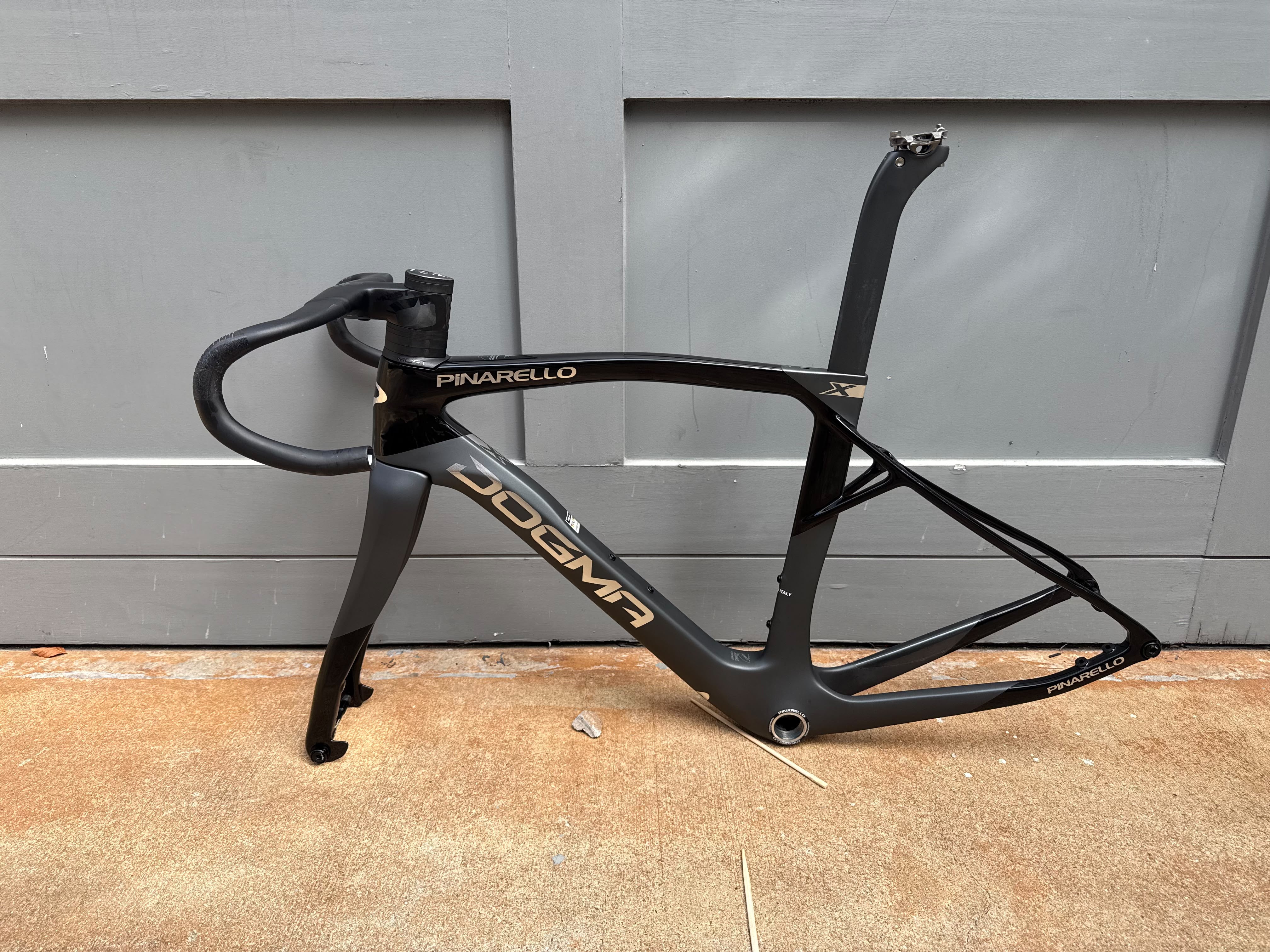 2024 Pinarello Dogma X Frameset Plus Talon Ultrafast Handlebar 80/42 Size 46.5 Pre-Owned