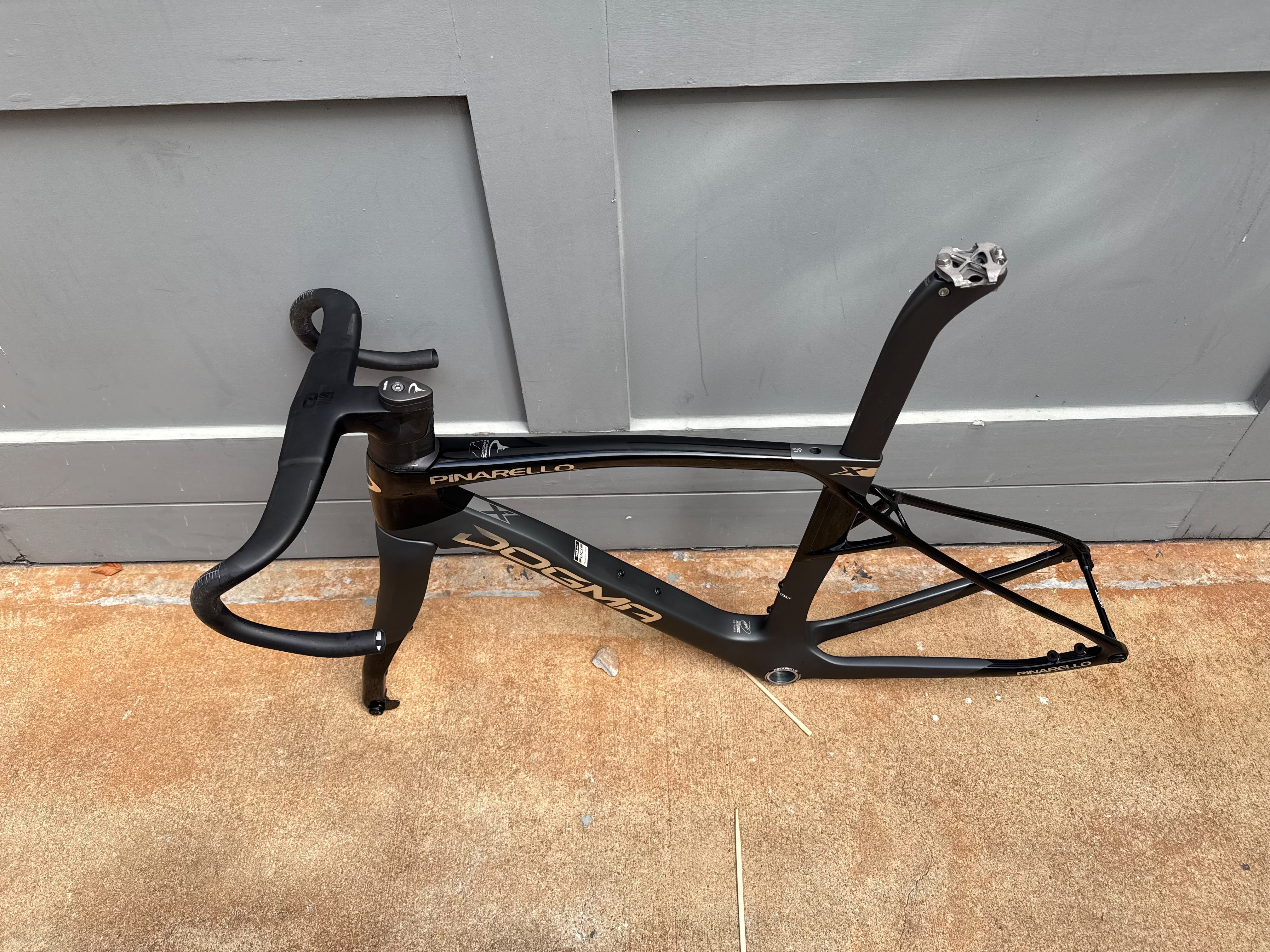 2024 Pinarello Dogma X Frameset Plus Talon Ultrafast Handlebar 80/42 Size 46.5 Pre-Owned